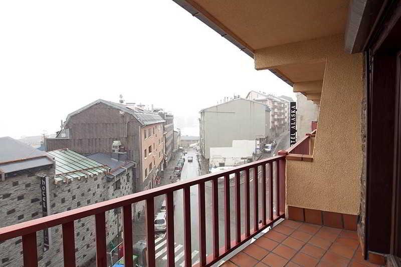 Appartamento Kione Calgary Pas De La Casa Esterno foto